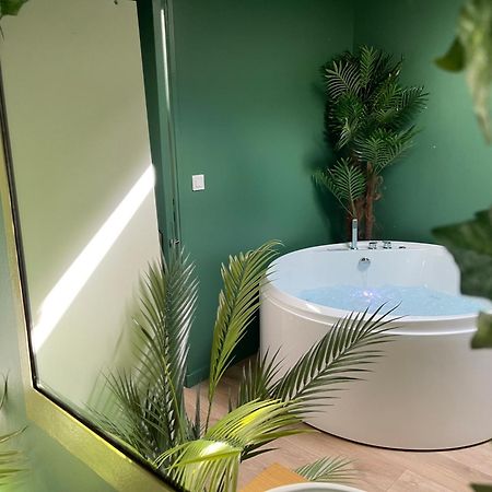Evasion Exotique - Suite Selva - Jaccuzzi Privatif Amiens Luaran gambar