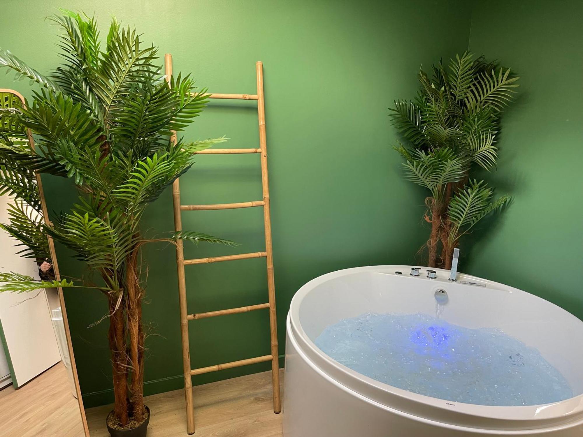Evasion Exotique - Suite Selva - Jaccuzzi Privatif Amiens Luaran gambar