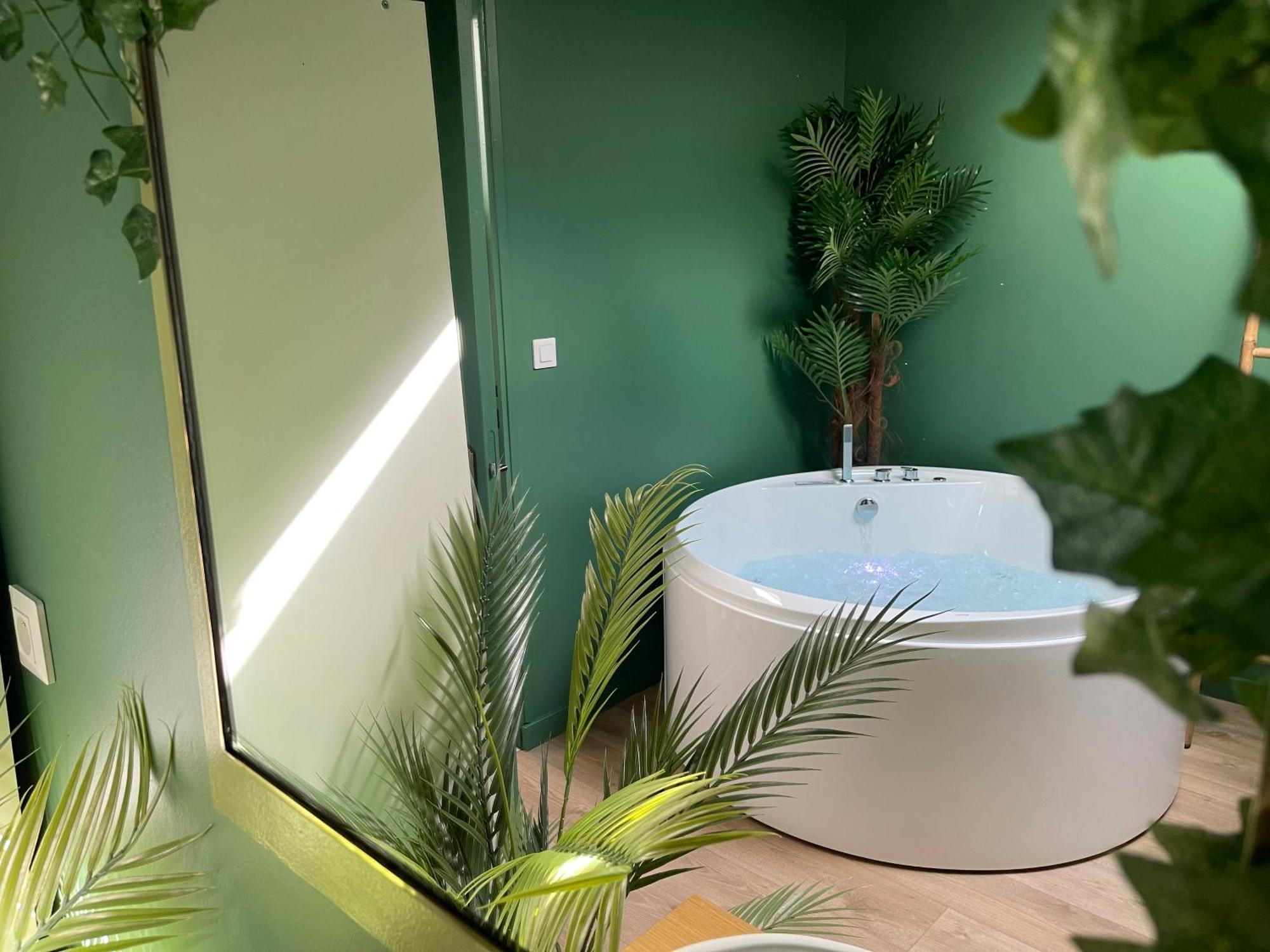 Evasion Exotique - Suite Selva - Jaccuzzi Privatif Amiens Luaran gambar